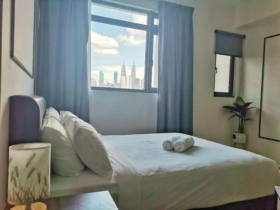 Chambers A Studio Flat, Klcc & Kl Tower View, City Kuala Lumpur