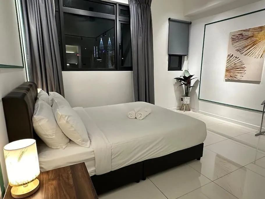 Apartment Chambers A Studio Flat, Klcc & Kl Tower View, City Kuala Lumpur